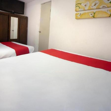 Hotel Alemco מונטריי מראה חיצוני תמונה